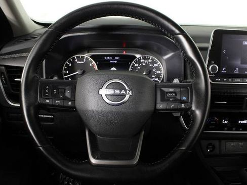 Certified 2025 Nissan Rogue SV AWD/4WD image 10