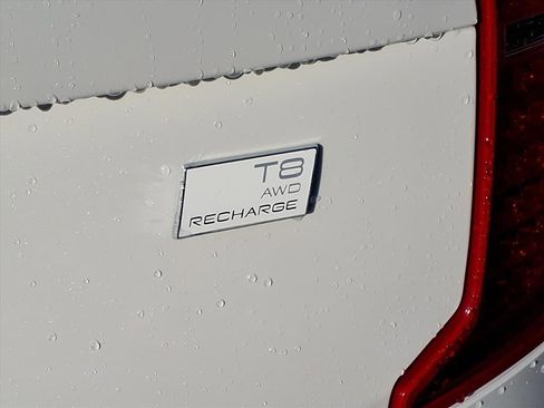 Used 2021 Volvo XC90 T8 Inscription w/ Lounge Package image 6