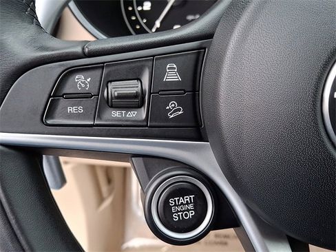 Used 2019 Alfa Romeo Stelvio Ti Lusso w/ Quick Order Package 22X Lusso image 22