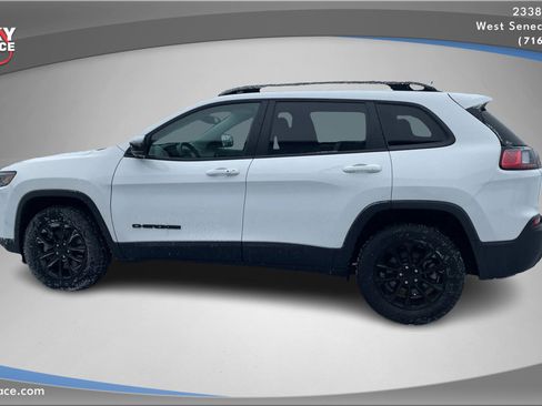 Used 2023 Jeep Cherokee Altitude Lux image 8