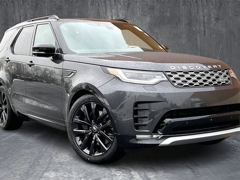 New 2026 Land Rover Discovery Limited Edition image 2