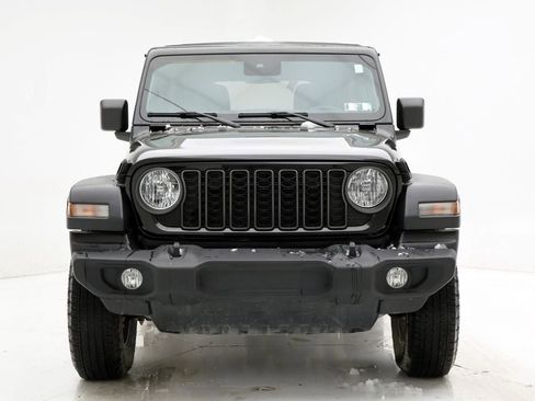 Used 2024 Jeep Wrangler Sport S image 4