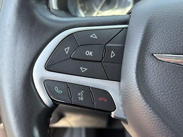 Used 2016 Chrysler 200 Limited w/ Convenience Group FWD image 22