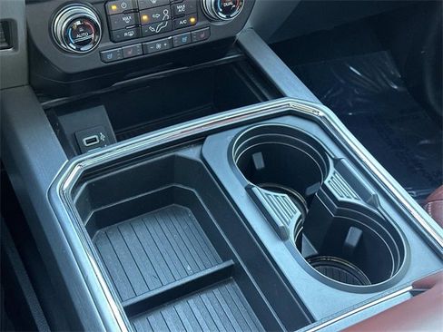 Used 2019 Ford F250 Platinum w/ Platinum Ultimate Package image 26