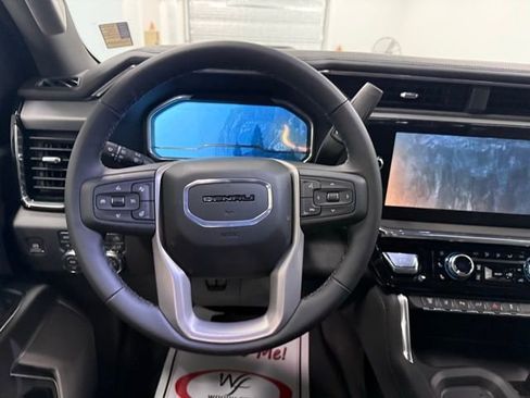 New 2025 GMC Sierra 2500 Denali w/ Denali Reserve Package image 16