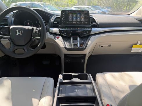 New 2026 Honda Odyssey EX-L image 9