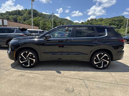Used 2024 Mitsubishi Outlander SE AWD/4WD image 5