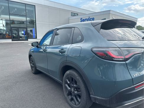 Used 2024 Honda HR-V Sport image 3