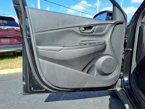 Used 2023 Hyundai Kona SEL image 8