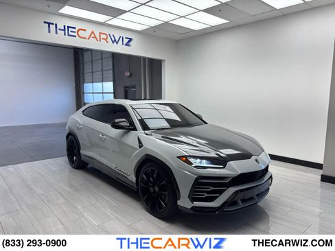 Used 2020 Lamborghini Urus image 45