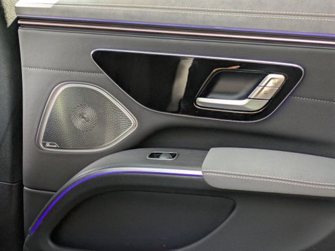 Used 2022 Mercedes-Benz EQS 450+ EQS 450+ image 16