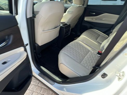 Used 2020 Nissan Murano Platinum image 25