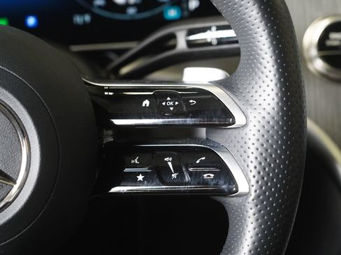Certified 2026 Mercedes-Benz GLC 350e 4MATIC image 17
