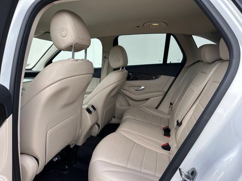 Used 2022 Mercedes-Benz GLC 300 image 19
