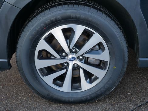 Used 2023 Subaru Outback Premium image 15