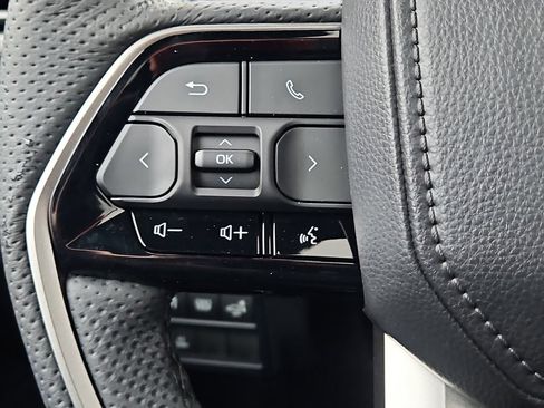 New 2026 Toyota Tundra Platinum AWD/4WD image 19