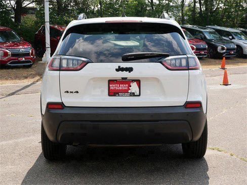 Used 2023 Jeep Cherokee Altitude Lux image 6