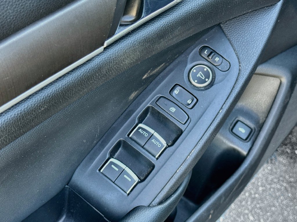 Used 2022 Honda Accord LX image 12