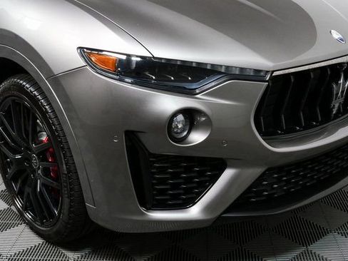Used 2022 Maserati Levante S GranSport AWD/4WD image 39
