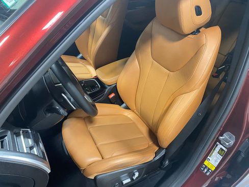 Used 2023 BMW X3 xDrive30i w/ Premium Package image 11