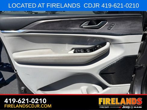 Used 2022 Jeep Grand Cherokee L Overland AWD/4WD image 24