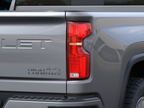 New 2026 Chevrolet Silverado 2500 High Country w/ High Country Premium Package AWD/4WD image 11