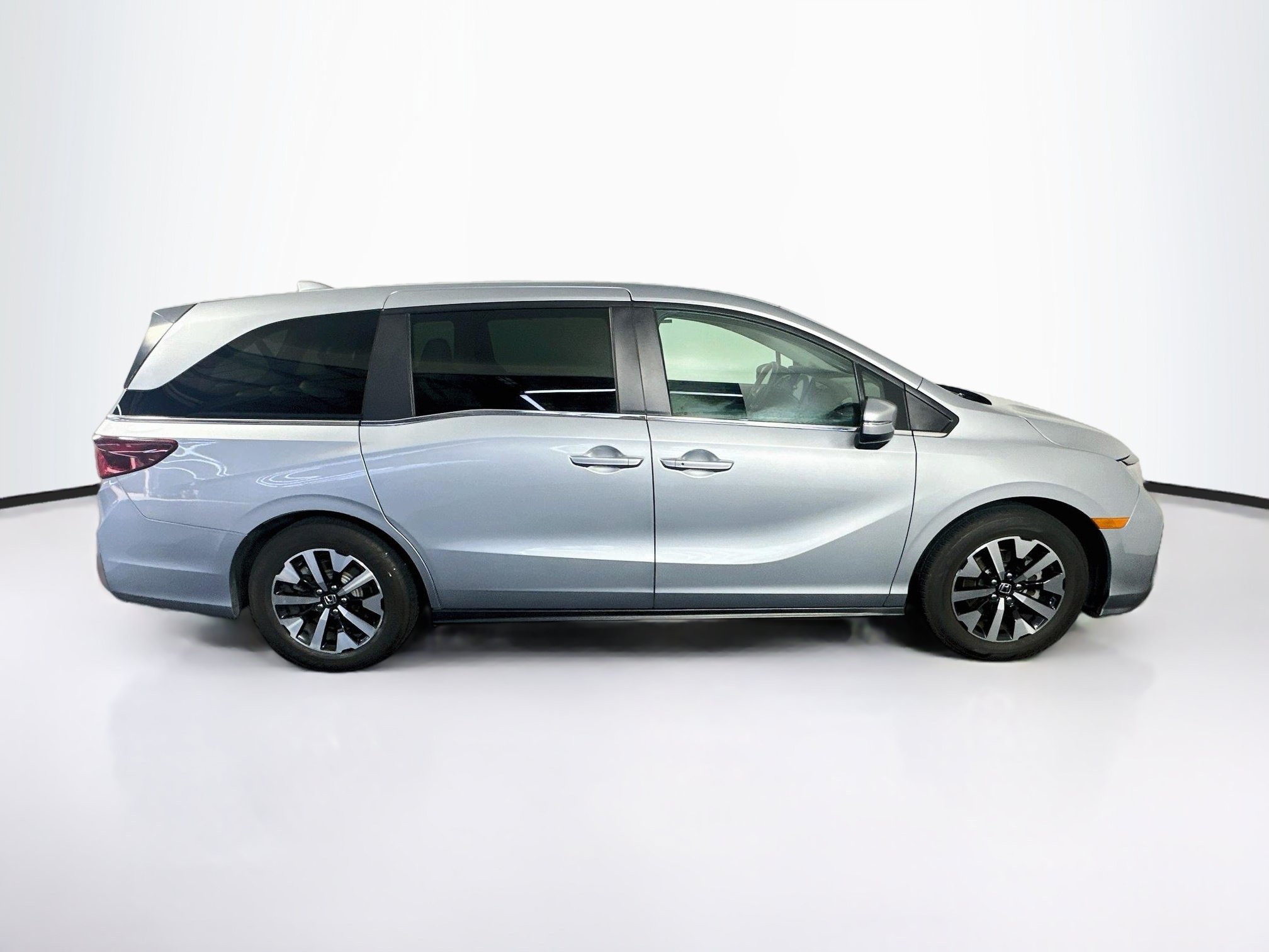 Used 2025 Honda Odyssey EX-L image 10