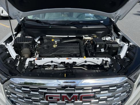 Used 2023 GMC Terrain Denali w/ Denali Premium Package AWD/4WD image 27