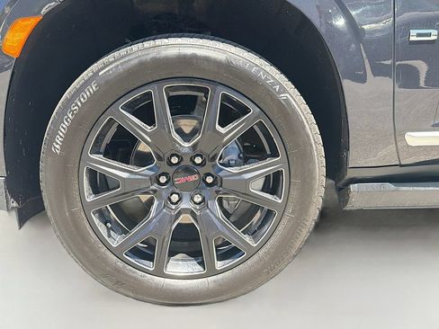 Used 2023 GMC Yukon XL Denali AWD/4WD image 34