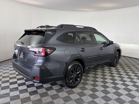 Used 2024 Subaru Outback Onyx Edition XT AWD/4WD image 10