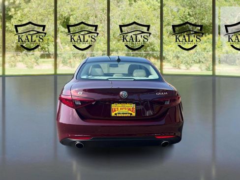 Used 2019 Alfa Romeo Giulia Ti w/ Quick Order Package 22X Lusso AWD/4WD image 6