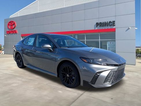 New 2026 Toyota Camry SE image 2