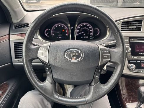 Used 2012 Toyota Avalon Limited image 15