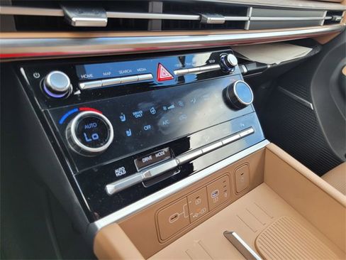 New 2025 Hyundai Santa Fe Limited image 17