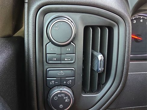 Used 2022 Chevrolet Silverado 1500 Custom AWD/4WD image 21