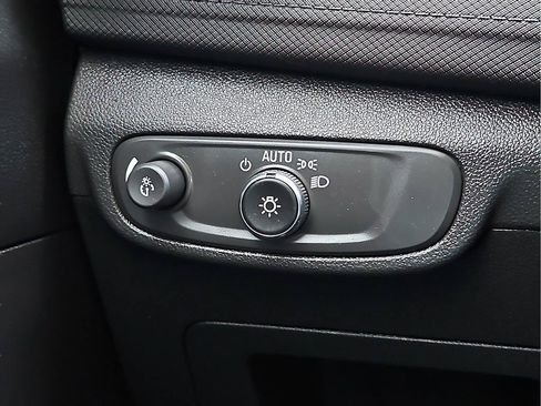 Used 2025 Chevrolet TrailBlazer LT FWD image 15