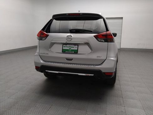 Used 2018 Nissan Rogue SV image 7