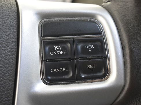 Used 2015 Chrysler Town & Country Touring w/ Driver Convenience Group image 43