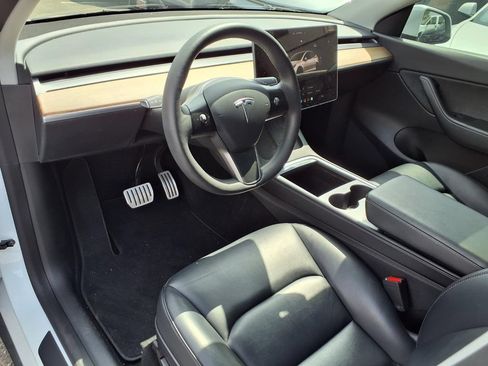 Used 2022 Tesla Model Y Performance AWD/4WD image 4