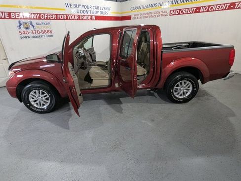 Used 2015 Nissan Frontier SV w/ SV Value Truck Package image 12