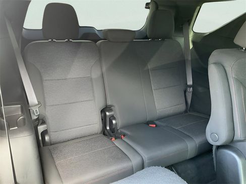 Used 2024 Chevrolet Traverse Z71 w/ Enhanced Driving Package image 32