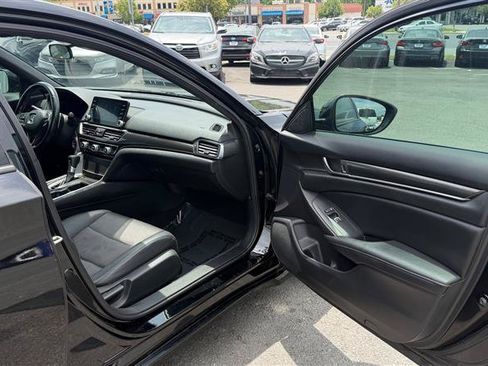 Used 2020 Honda Accord Sport image 31