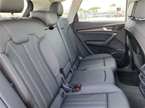 Certified 2025 Audi Q5 2.0T Premium Plus w/ Premium Plus Package image 28
