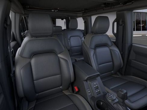 New 2025 Ford Bronco Outer Banks w/ Sasquatch Package AWD/4WD image 10