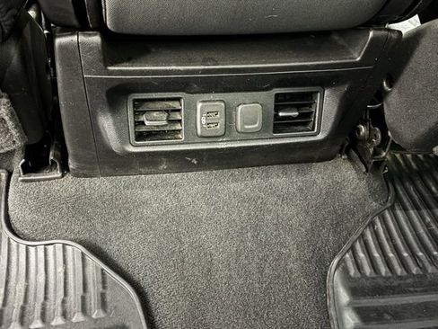 Used 2022 GMC Sierra 2500 SLE w/ SLE Convenience Package image 11