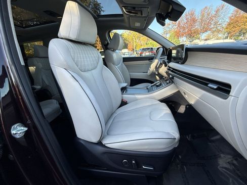 Used 2024 Hyundai Palisade Limited image 28