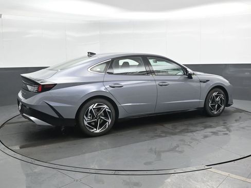 New 2026 Hyundai Sonata SEL FWD image 2