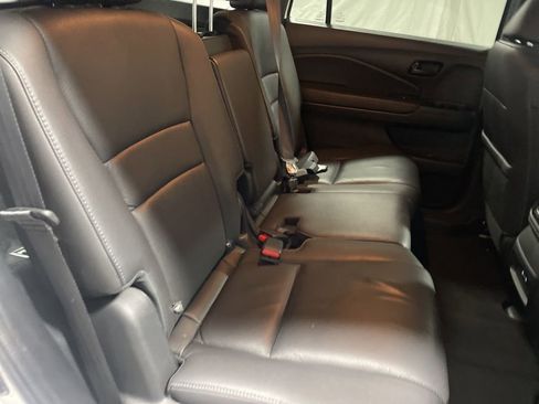 Used 2024 Honda Passport EX-L image 12