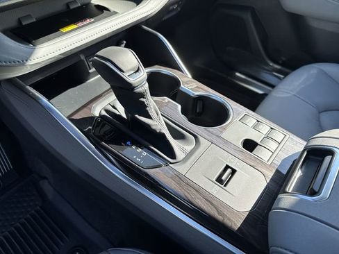 New 2026 Toyota Highlander Platinum image 19