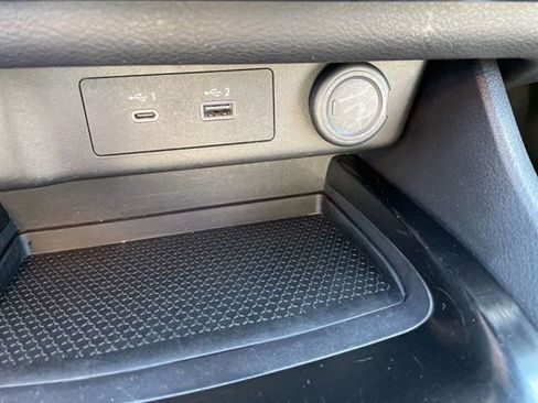 Used 2023 Nissan Rogue SV image 16